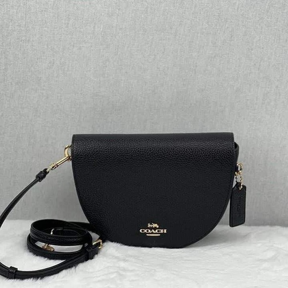 Coach Ellen - Picture 1 of 2